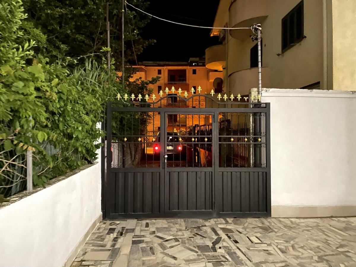 Edlira Apartments Durres Ngoại thất bức ảnh